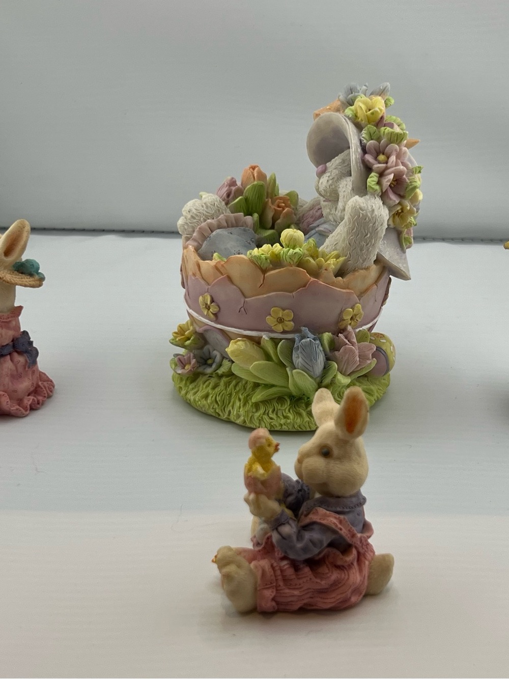 🎁Spring Bunny Figurine Set - Pastel Multi-Color Decorative Rabbits - Picture 7 of 13